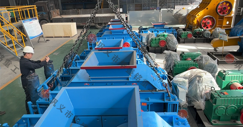 如何維護(hù)和保養(yǎng)鐵礦石對輥破碎機(jī)以延長其壽命? 如何維護(hù)和保養(yǎng)鐵礦石對輥破碎機(jī)以延長其壽命?