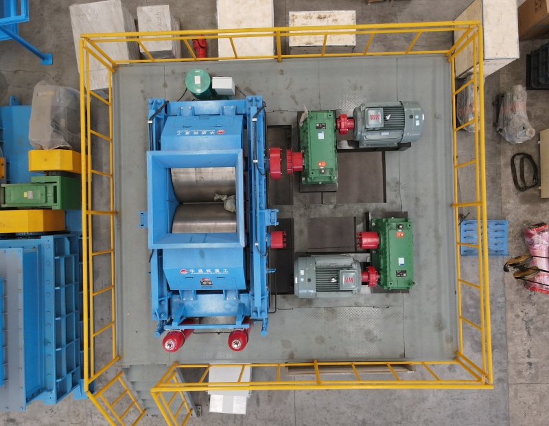 輥壓制砂機(jī)